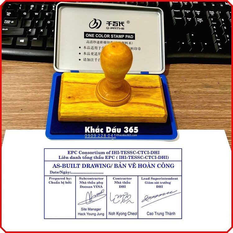 Khắc dấu gỗ Hàng Quạt