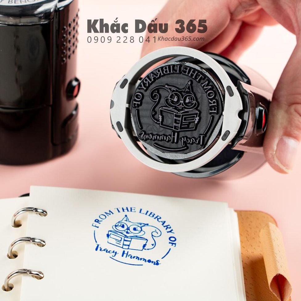 Khắc dấu phường Đông Hưng Thuận